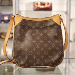 LOUIS VOUITTON｜モノグラム　斜めかけショルダーバッグ