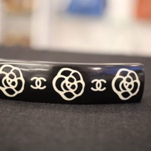 CHANEL｜シャネル　バレッタ　カメリア 黒 白