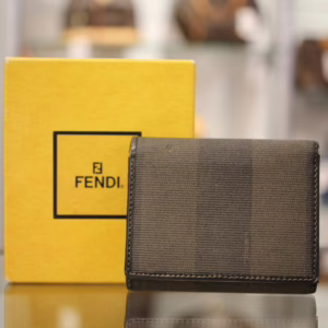 FENDI｜フェンディ ペカン柄三つ折財布