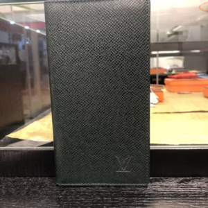 LOUIS VOUITTON｜ルイヴィトン　タイガ　手帳カバー