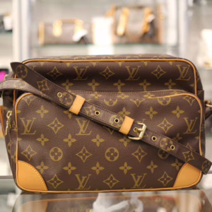 LOUIS VOUITTON｜ルイ・ヴィトン モノグラム　ナイルショルダーバッグ