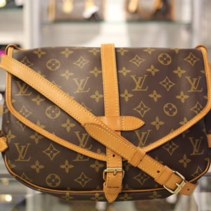 LOUIS VOUITTON｜ルイ・ヴィトン モノグラム　ソミュール30　ショルダーバッグ