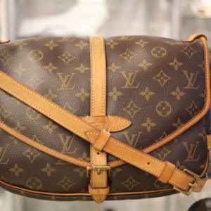 LOUIS VOUITTON｜ルイ・ヴィトン モノグラム　ソミュール30｜ショルダーバッグ