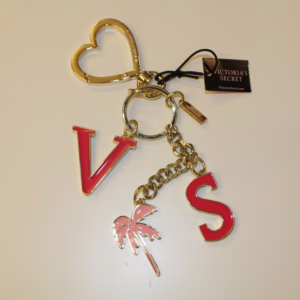 Victoria's Secret｜ヴィクトリアシークレット　英文字キーホルダー