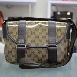 GUCCI｜グッチ　GGクリスタル　ショルダーバッグ