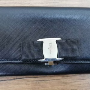 Ferragamo｜フェラガモ　リボン長財布